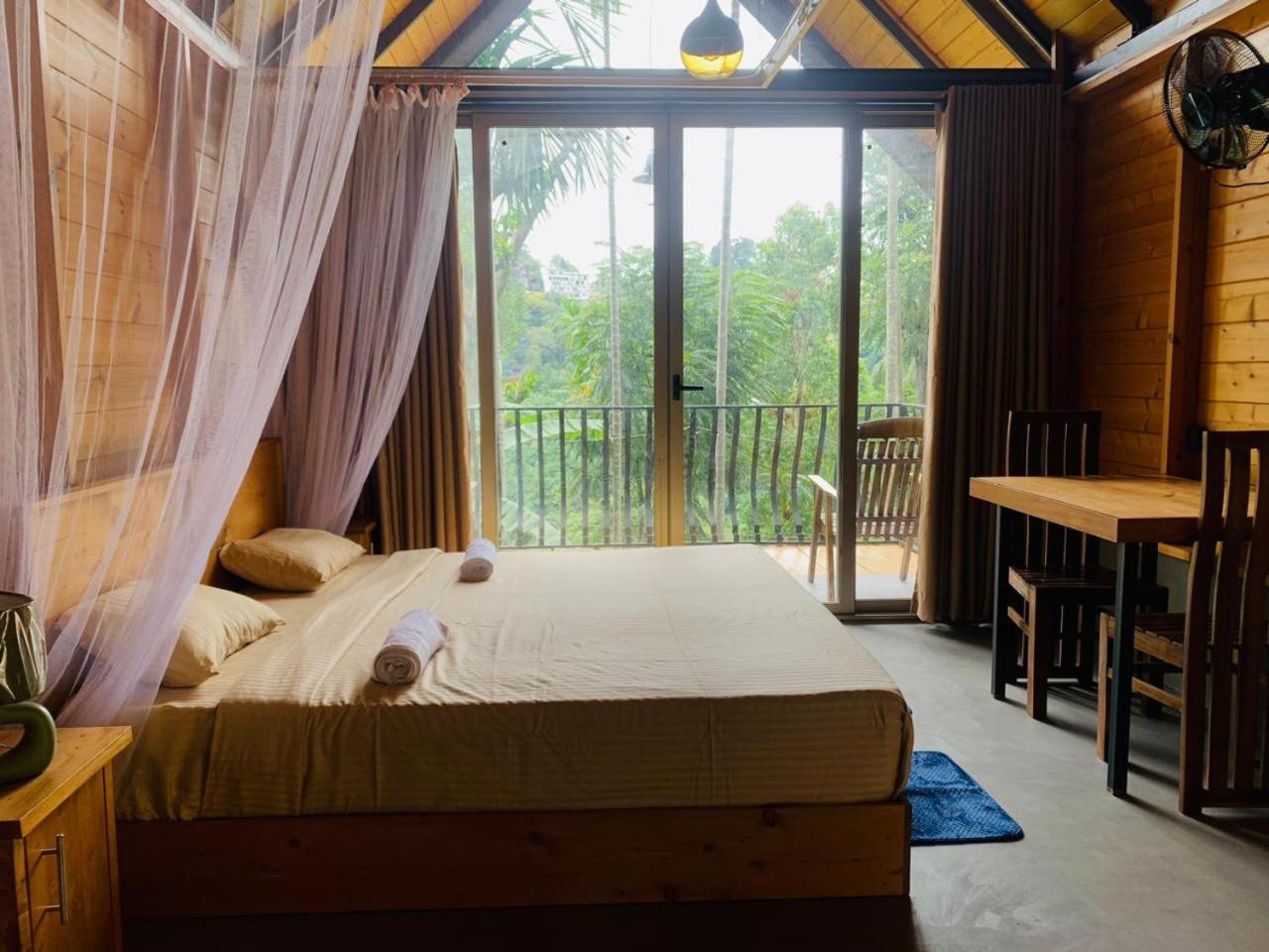 Happy Sky Ella Hotel Bagian luar foto