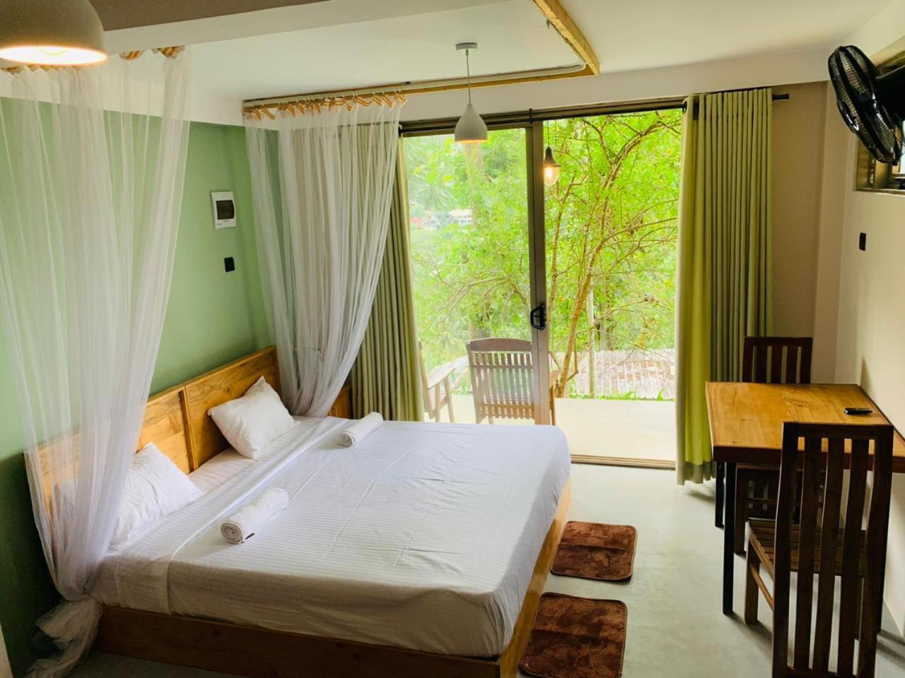 Happy Sky Ella Hotel Bagian luar foto